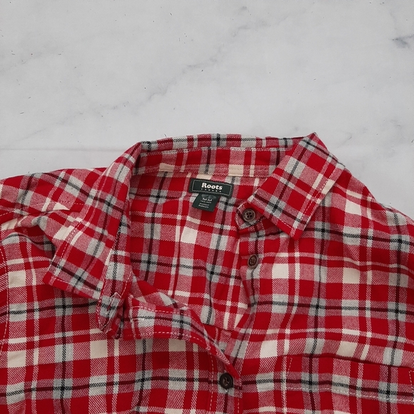 Roots Plaid Button Down Shirt Medium - Picture 2 of 5